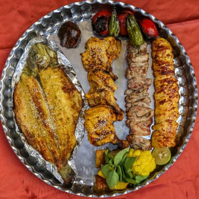 خوراک مرغ و ماهی